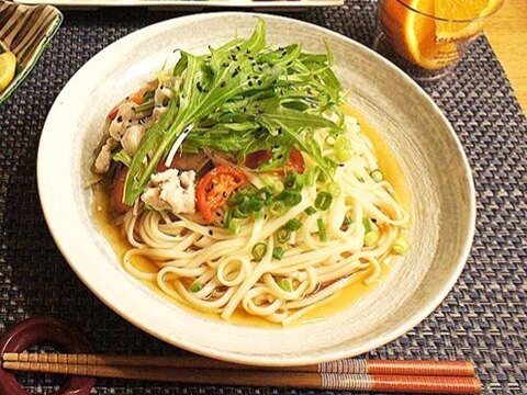 簡単さっぱり！水菜サラダうどん